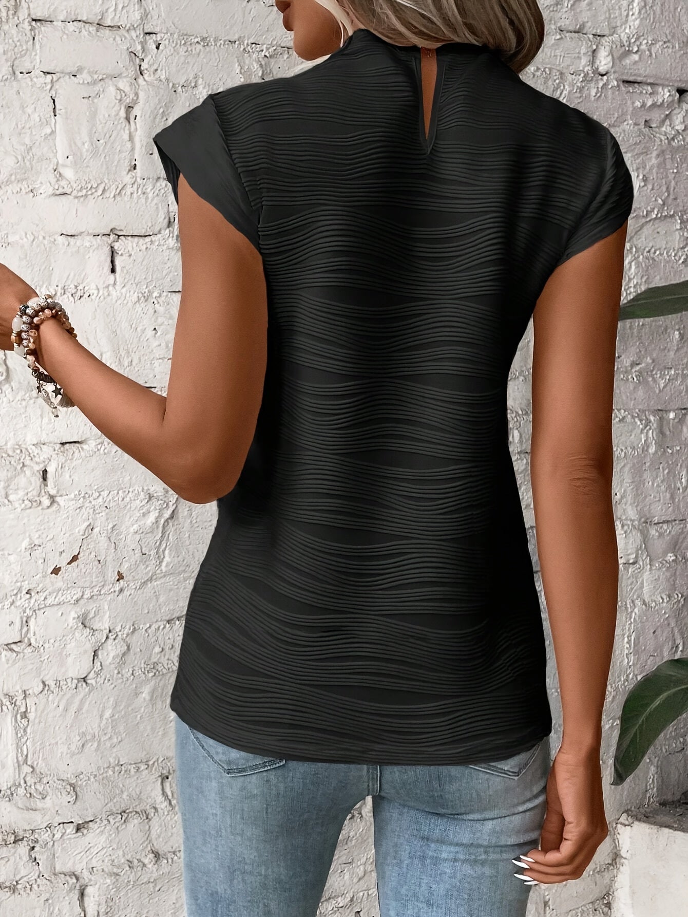 Joveta | Elegant gestructureerd topje met ronde hals - T-shirt met kapmouwtjes voor dames