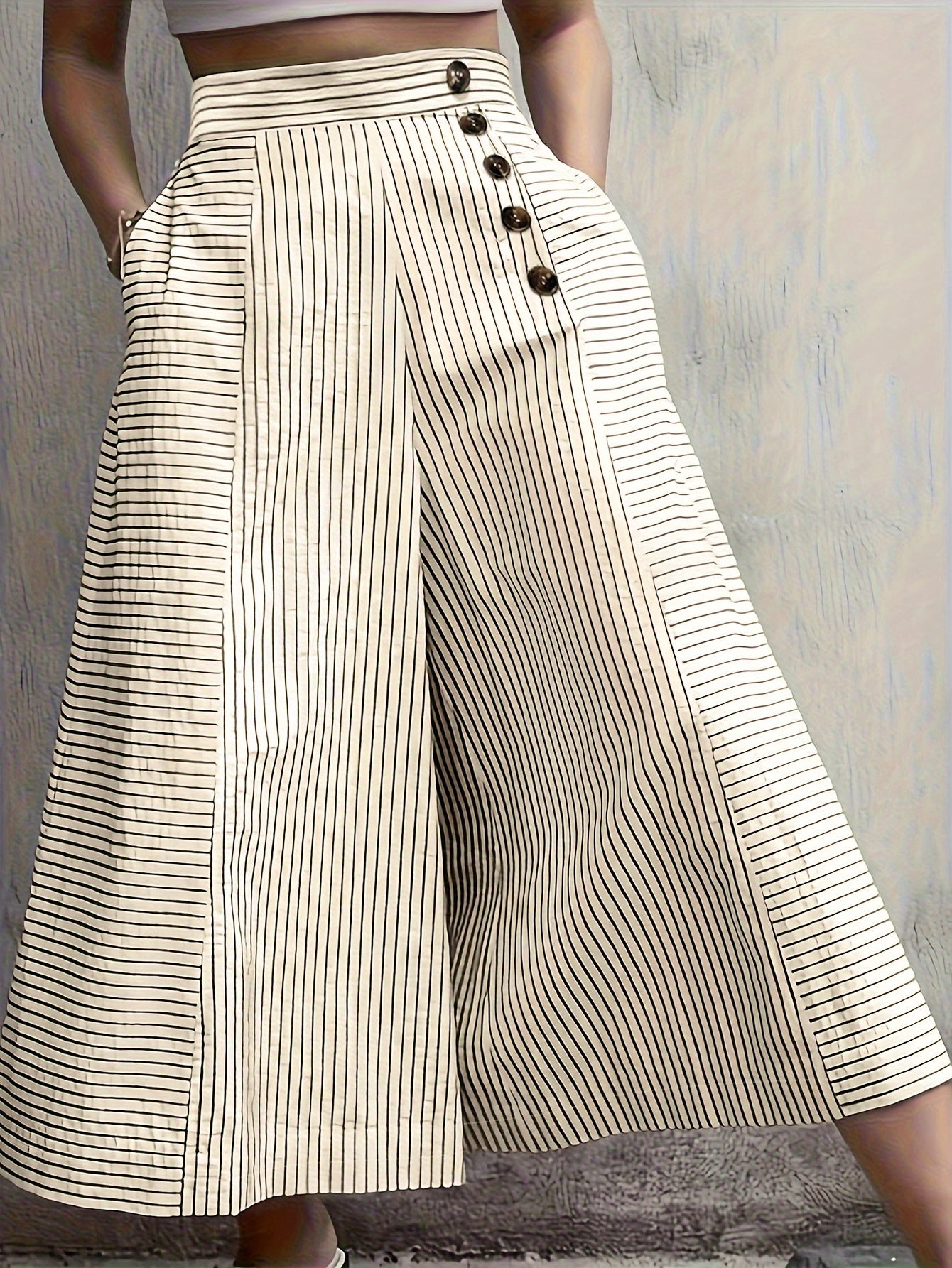 Noreia | Casual gestreepte broek met hoge taille en wijde pijpen - Los model, knoopdetail