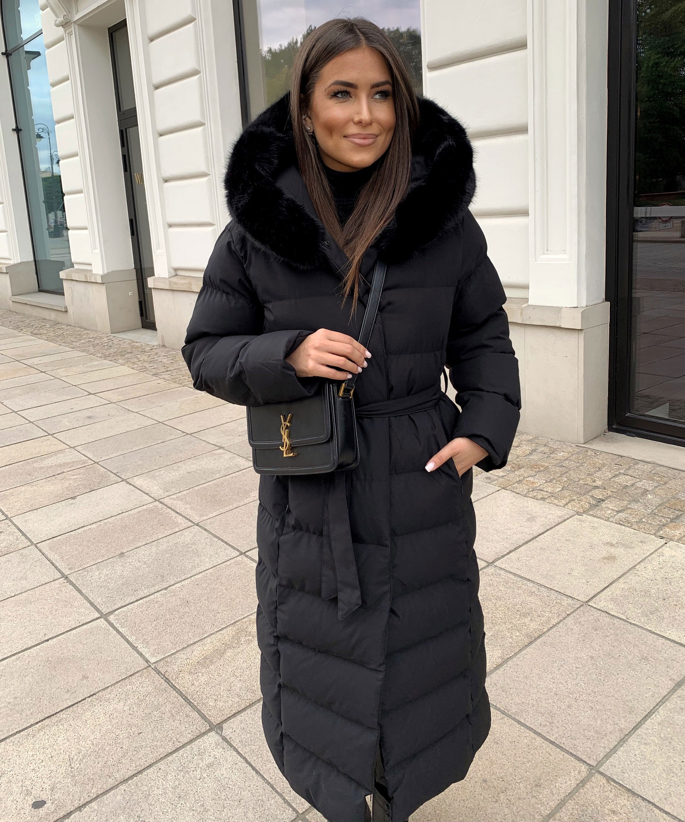 Gitte | Zwarte parka met capuchon voor dames – Waterdichte winterjas voor buiten en casual kleding