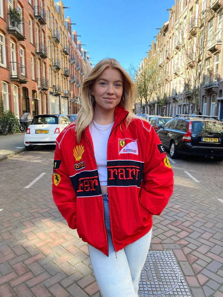 Selith | Damesjas Vintage Rode Ferrari - Stijlvolle Racingjas, Retro Motorsport Geïnspireerd