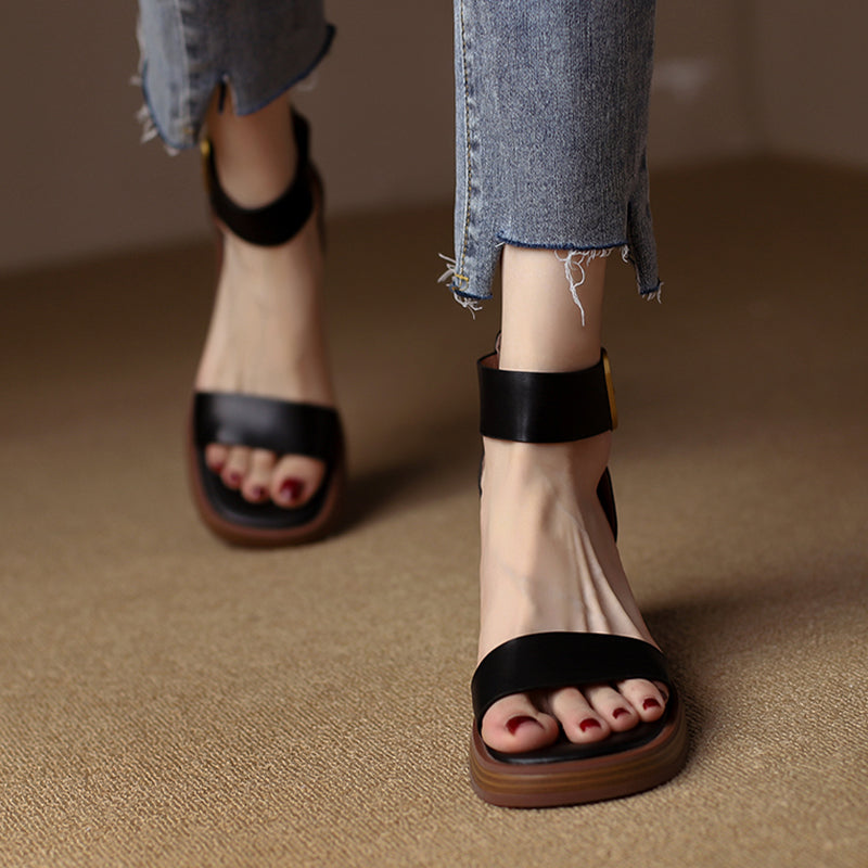 Falina | Leren sandalen met middelhoge hak en dubbele riem en gespsluiting - comfortabel en stijlvol