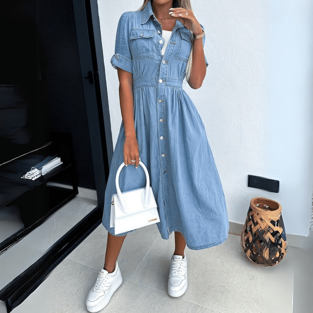 Tahlina | Lichtblauwe denim shirtjurk voor dames, casual jurk met knopen en korte mouwen