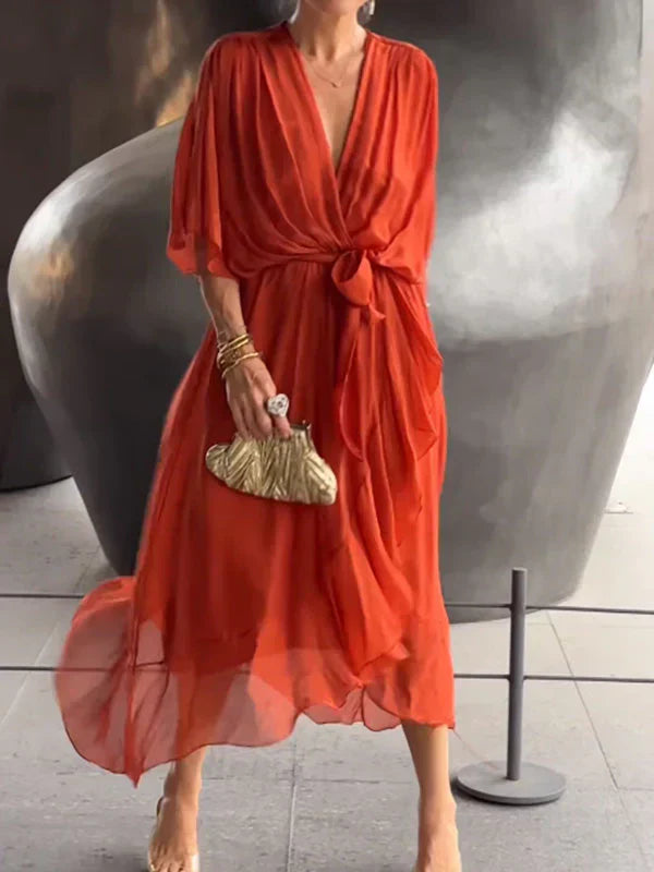 Ylva | Losse, vloeiende chiffon jurk met V-hals en strikceintuur voor dames