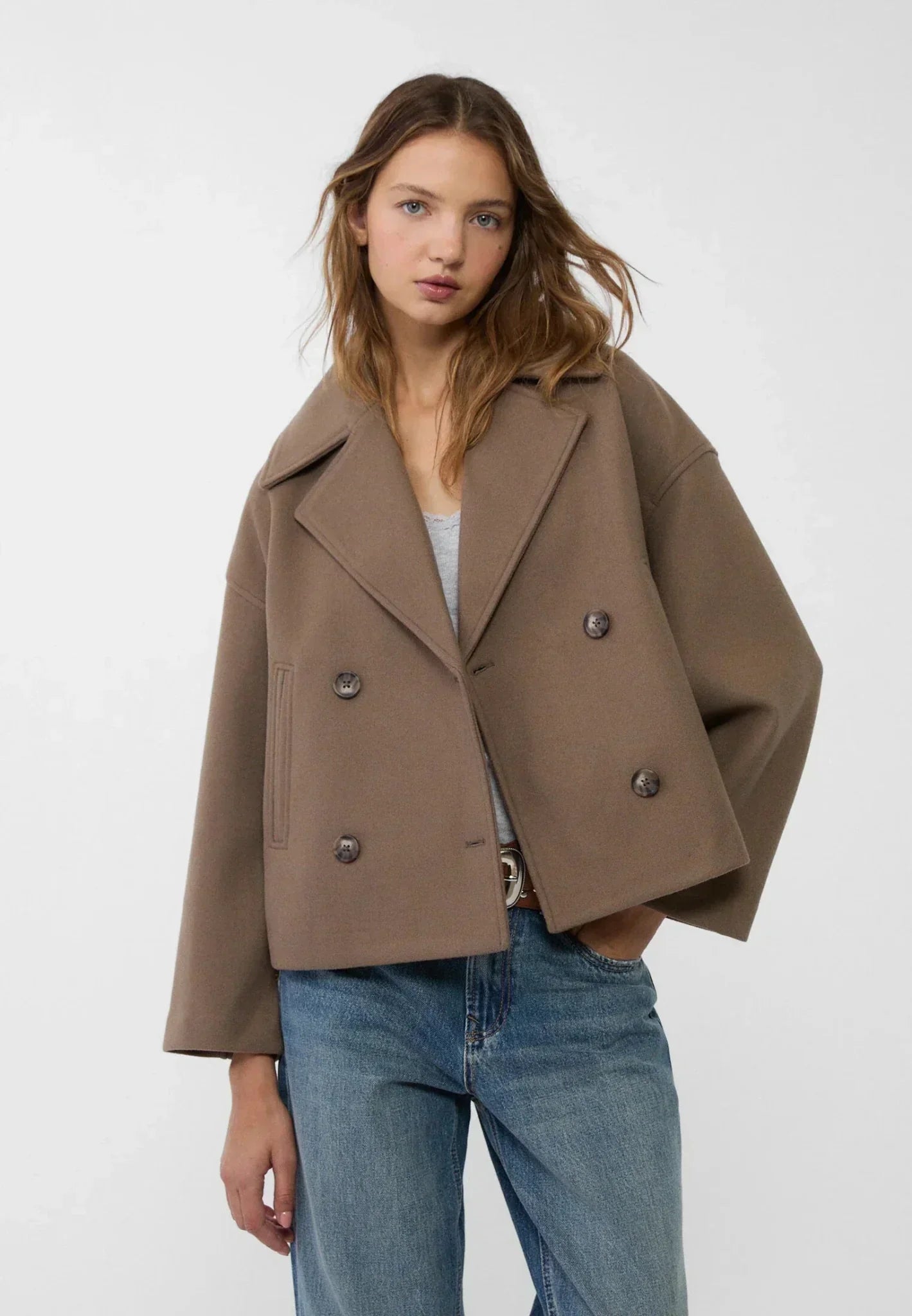 Xaviera | Korte winterjas voor dames met dubbele knoopsluiting – jas van wolmix met brede revers