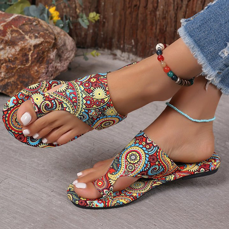 Ethniq | Flat Sandalen met Teenlus en Kleurrijke Print voor dames - Etnisch Festival Schoeisel