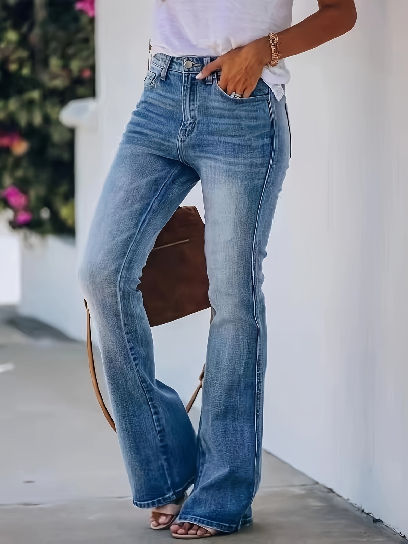 Eleonore | Flared denim jeans voor dames – retro stijl, rekbaar, casual en elegant, lichtblauw