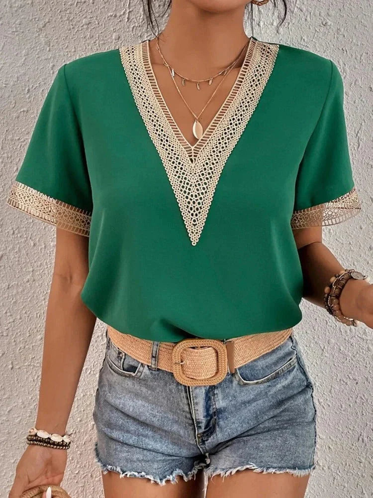 Elvessa | Elegante V-hals Kanten Blouse - Korte Mouw, Uitgeholde Rand